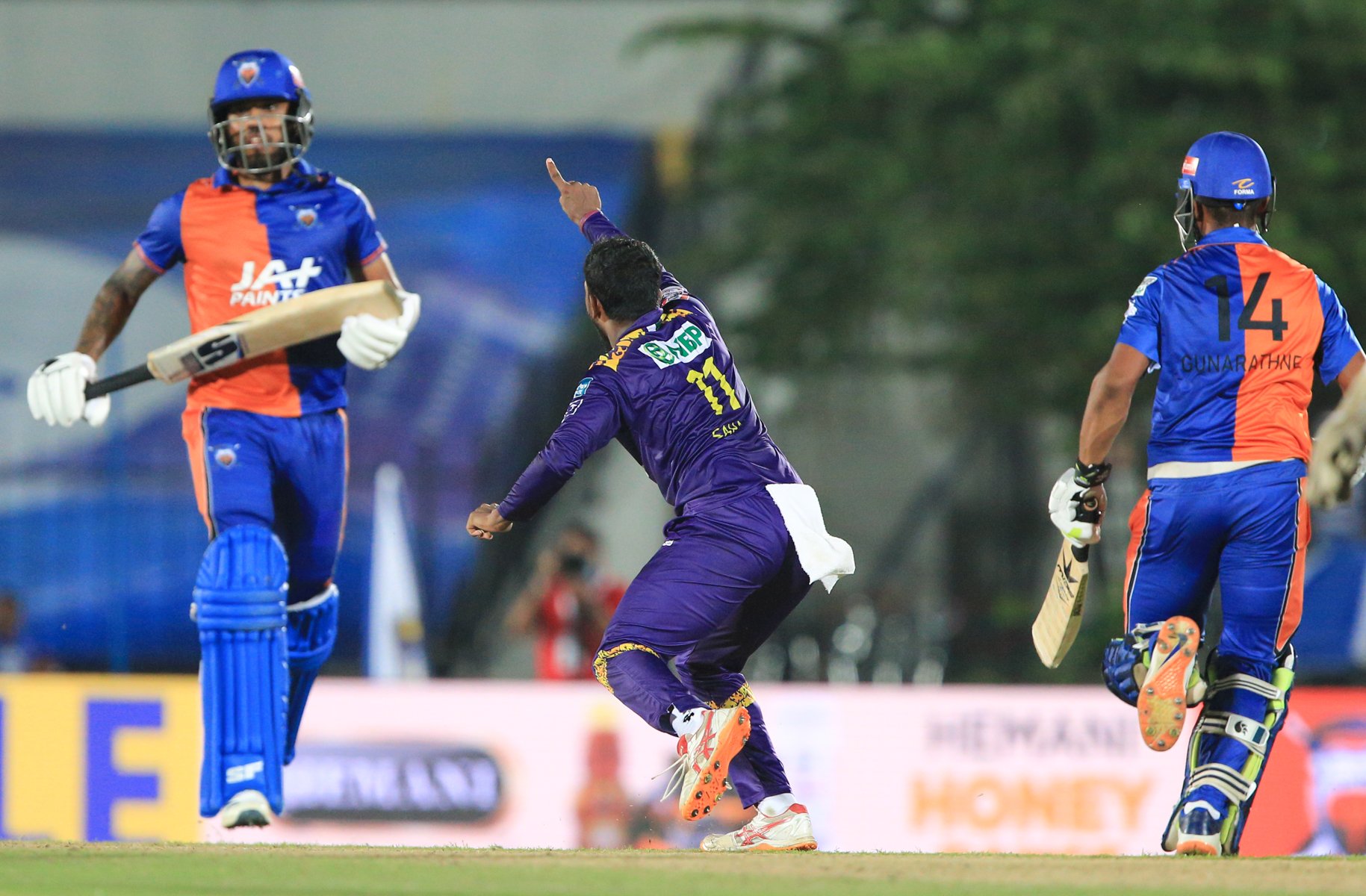 ගෝල් ග්ලැඩියේටර් අවසන් පූර්ව වටයට ගෝල් ග්ලැඩියේටර් අවසන් පූර්ව වටයට