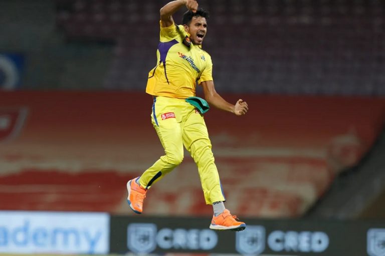 මහීෂ්ගේ දක්ෂ පන්දු යෙවීම CSKට ජයග්‍රහණය ගෙන දෙයි!