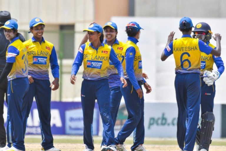 ඉන්දීය පිලට එරෙහි තරගාවලියේ ශ්‍රී ලංකා කාන්තා පිල නම් කරයි