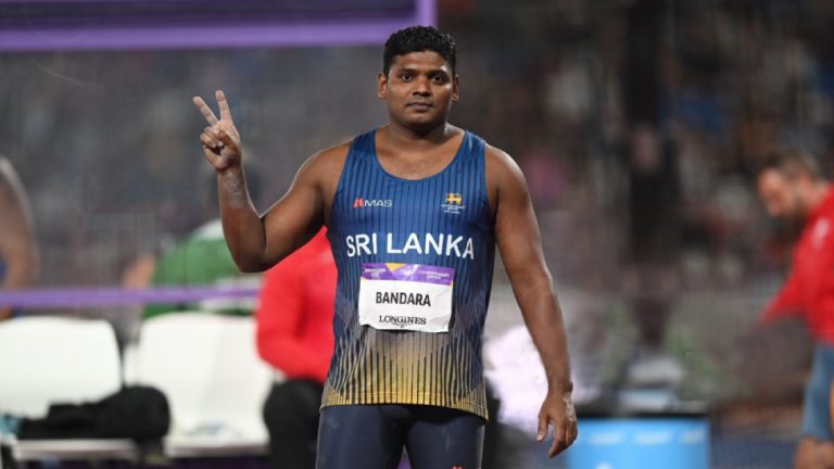 පාලිතගෙන් පොදුරදමඩුලු රිදී පදක්කමක්..