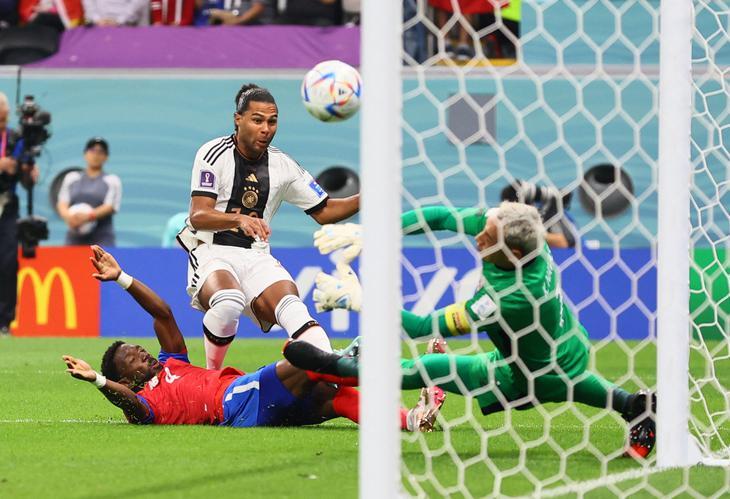 ජපානය අවසන් 16ට , ජර්මනියේ කුසලාන සිහින බොඳ වෙයි-Japan to last 16; Germany's cup dreams fade 