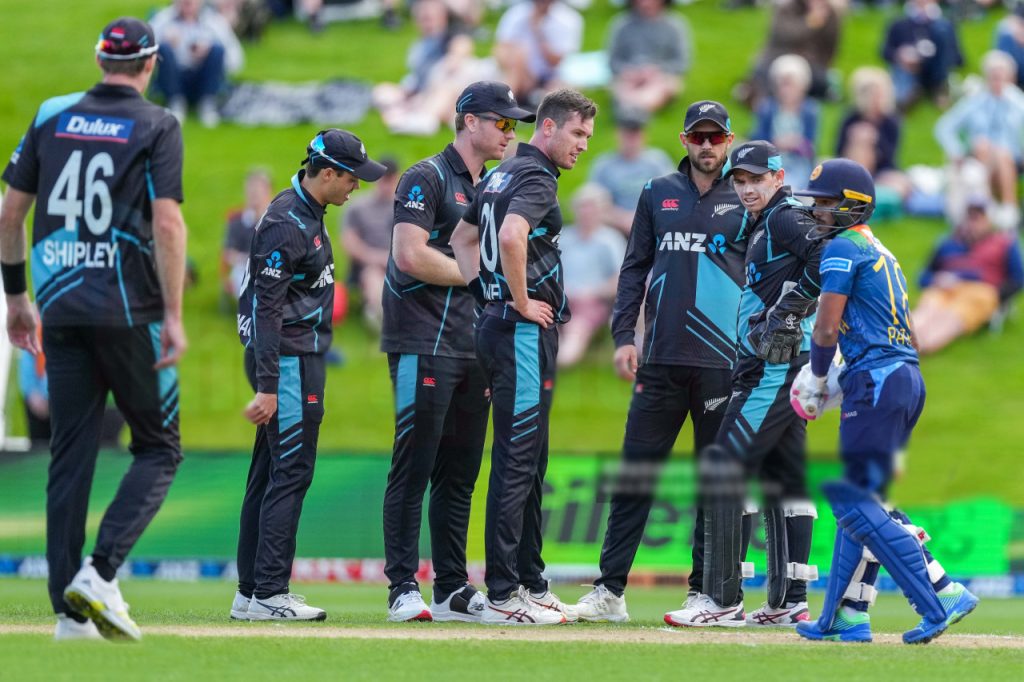 කිවි පිතිකරුවන්ගේ ප්‍රහාර හමුවේ  සිංහයෝ පසුබසිති -New Zealand level series as they THRASH Sri Lanka by 9 wickets to win 2nd T20I