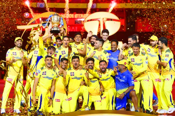 Chennai Kings 5වැනි වරටත් ශූරයින් ලෙස අභිෂේක ගැන්වේ - Chennai Super Kings become champions for the 5th time Indian Premier League 2023