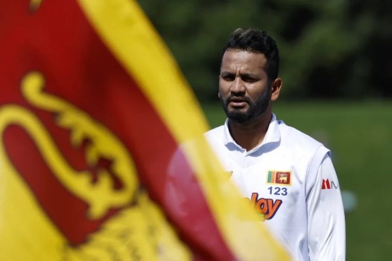 කුසල් හා පැතුම්ගේ ආබාධ නිසා දිමුත් යලිත් එක්දින සංචිතයට!Due to Kusal and Pathum's injuries, Dimuth is back in the ODI squad ! එක්දින ලෝක කුසලාන සුදුසුකම් ලබාගනීමේ තරඟාවලි
