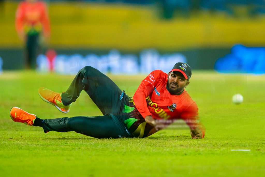 Colombo යොවුන් පන්දු බලඇණිය හමුවේ Kandy අසරන වෙයි - B-Love Kandy suffered an unexpected defeat from Colombo