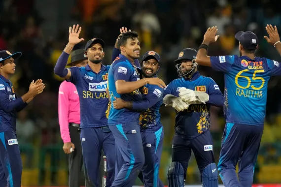 එක්දින තරග 13ක් ජයගත් පළමු ආසියානු කණ්ඩායම!- Sri Lanka becomes the first Asian team to win 13 ODIs in a row.