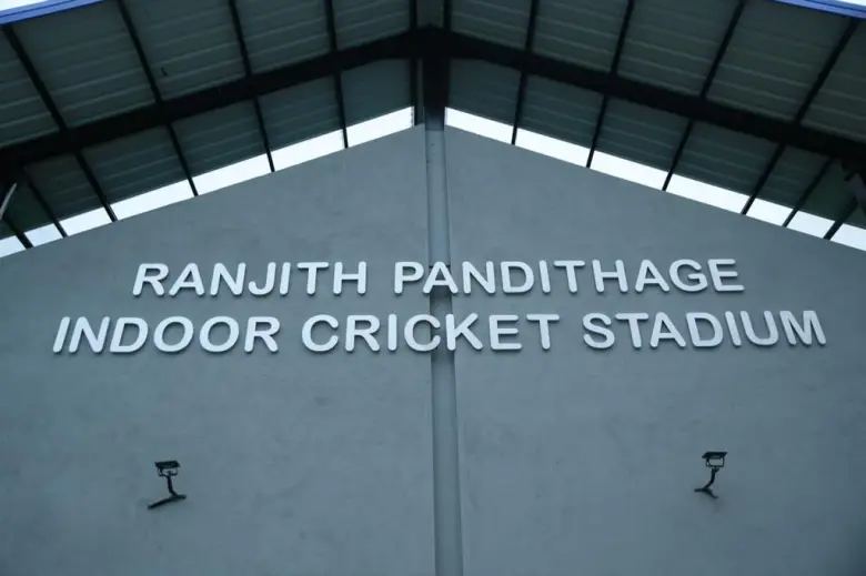 ධර්මාශෝක විද්‍යාලයට දිනේෂ් චන්දිමාල් කලගුණ සලකයි!-Chandimal opens Indoor Cricket Stadium at Dharmasoka