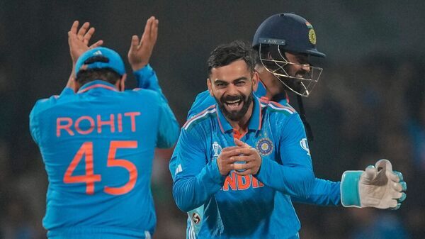ඉන්දියාව අපරාජිතව අර්ධ අවසන් වටයට!- India fill their boots and stay unbeaten, now for the knockouts.