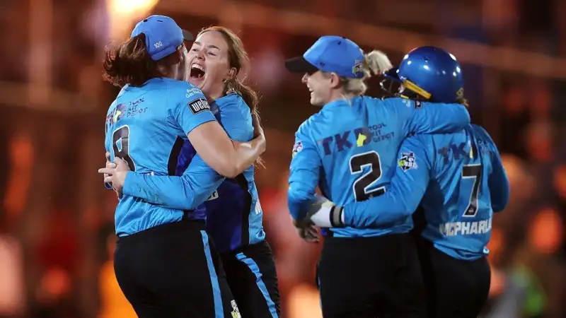 Adelaide Strikers නොකඩවා දෙවැනි වරටත් WBBL කිරුළ දිනයි- Adelaide Strikers win the WBBL title for the second time in a row.