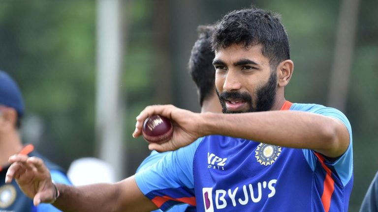 ජස්ප්‍රිත් බුම්රාට අයි.සී.සී යෙන් තරවටු කරයි.- India fast bowler Jasprit Bumrah reprimanded by ICC