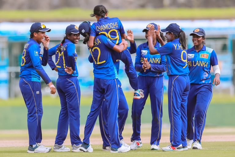 මොණරාගලින් ආ “බට්ටි” ශ්‍රී ලංකාව දිනවයි !-Chamodi stole the show with a fifer (5 wickets)