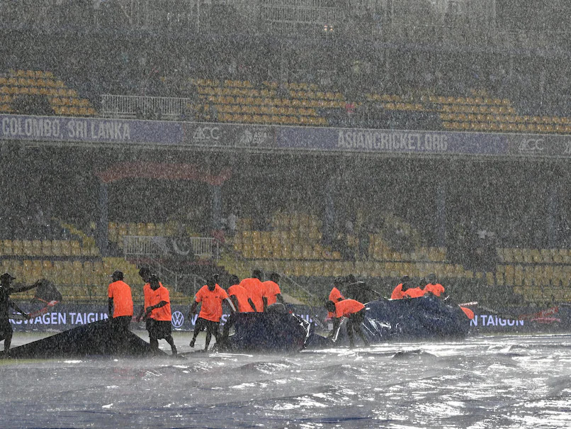 දේශීය ක්‍රිකට් පිටියට වැසි නිවාඩුවක්! A rainy holiday for the Domestic cricket ground! 