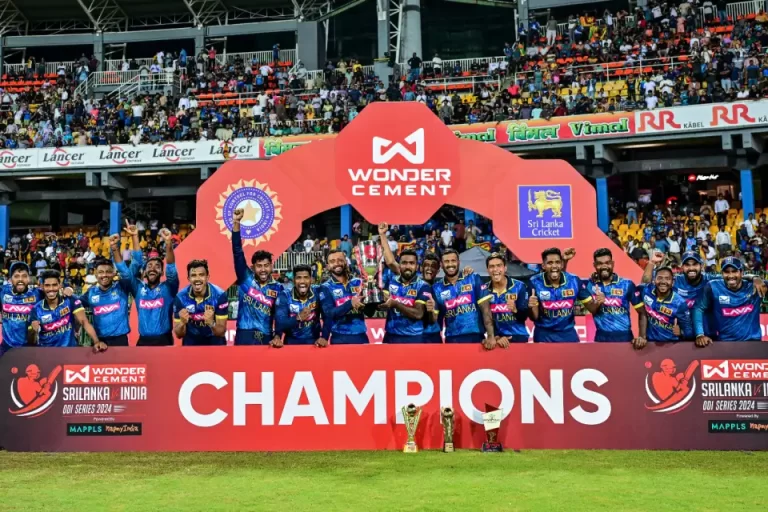 වසර 27කට පසු ශ්‍රී ලංකාව ඉන්දියාව පරදා එක්දින තරගාවලි පහස ලබයි- After 27 years, Sri Lanka wins ODIs against India.