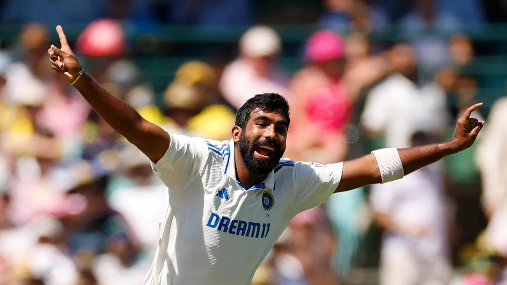 අයිසීසී වසරේ ක්‍රිකට් ක්‍රීඩකයා ලෙස Jasprit Bumrah සර් ගාෆීල්ඩ් සෝබර්ස් සම්මානයෙන් පිදුම් ලබයි -Jasprit Bumrah wins Sir Garfield Sobers Award as ICC Cricketer of the Year