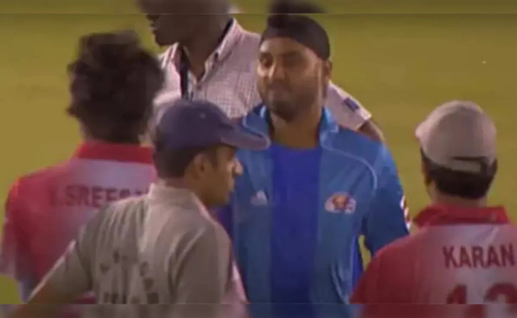 වසර 18කට පසු එළියට ආ හර්බජන් සිං ශ්රීසාන්ත්ට ගහපු කම්මුල් පහර (වීඩියෝ සහිතයි )