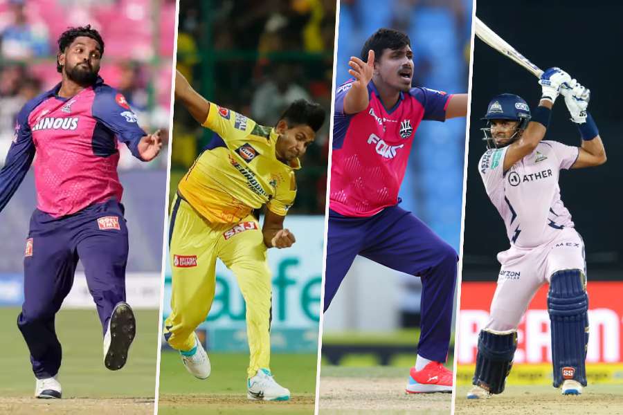 වනිඳු හසරංග, මහේෂ් තීක්ෂන සහ මතීශ ට ඉන්දීය රුපියල් කෝටි 2ක ලංසුවක්!