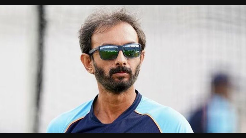 ශ්‍රී ලංකා කණ්ඩායමට බැටිං කියලාදෙන්න ඉන්දියාවෙන් වික්‍රම් රතෝර් දිවයිනට!