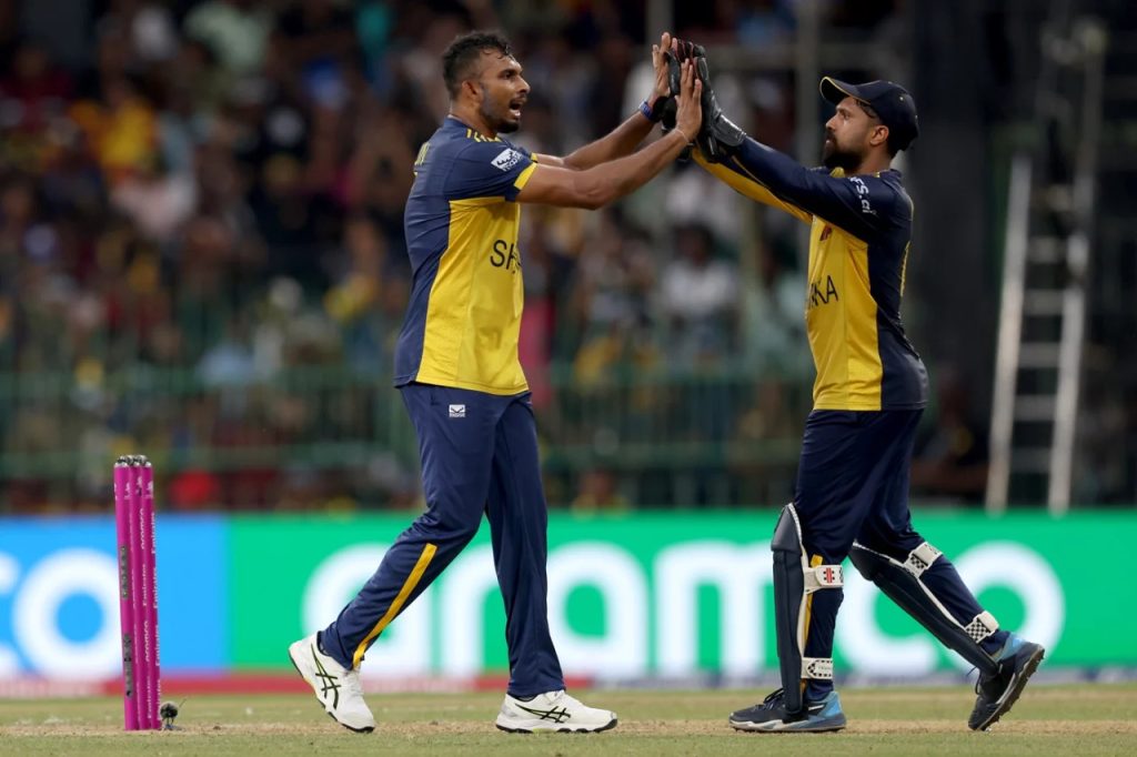 ශ්‍රී ලංකා ක්‍රිකට් කන්ඩායම සිම්බාබ්වේ හමුවේ ඓතිහාසික පරාජයකට!