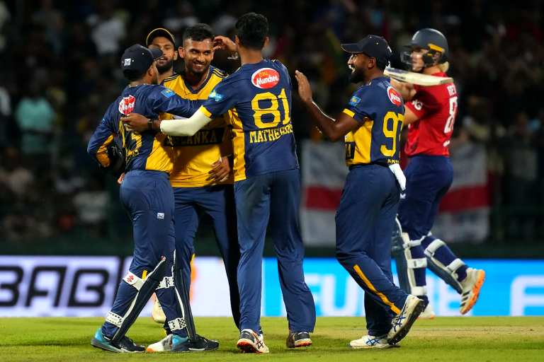 ධනංජය ඉවතට ! T20 ලෝක කුසලානයට යන ශ්‍රී ලංකා සංචිතය නම්කරයි.